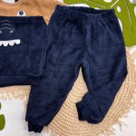 Inverno 2025 - Conj. Casaco Jacaré e calça em Plush marinho com bege