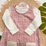 Inverno 2025 - Conj. Blusa e Salopete em Tweed - Off White e Rose