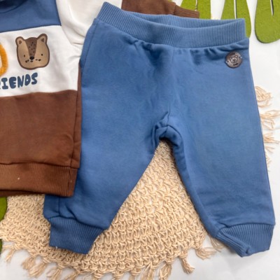 Inverno 2025 - Conj. Casaco com Capuz Forest Friends e Calça - Azul Jeans e Marrom