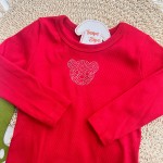 Inverno 2025 - Conj. Blusa Urso Strass e Short Saia Ursinhas - Vermelho e Off White