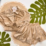 Inverno 2025 - Conj. Jaqueta e Short Saia em Plush Canelado - Bege
