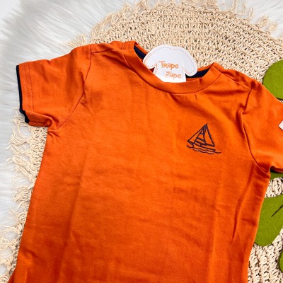 Verão 24/25 - Conj. Camiseta Barco e Bermuda Folhagens - Laranja e Areia