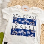  Verão 24/25 - Conj. Camiseta Sea Coast Travel e Bermuda - Off White e Marinho