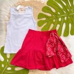 Verão 24/25 - Conj. Regata e Short-Saia com Lenço de Corações - Branco e Vermelho 