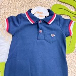  Verão 24/25 - Macacão Curto com Gola Polo e Bolso Peixinho - Marinho e Vermelho