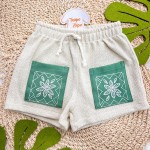 Verão 24/25 - Conj. Regata Cropped Tropical e Short com Bolsos Frontais - Verde e Areia