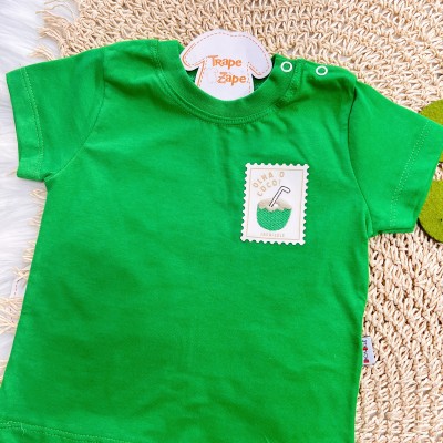  Verão 24/25 - Conj. Blusa "Olha o Coco!" e Short em Táctel Praia - Verde
