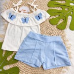 Verão 24/25 - Conj. Batinha com Borboleta Bordada e Short - Off White e Azul Bebê