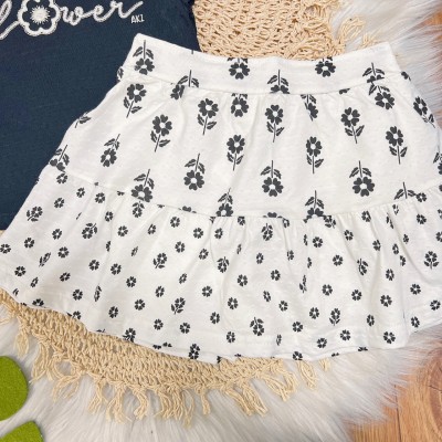 Conj. Blusa Flower com Bolinhas e Short Saia Floral - Preto e Off White