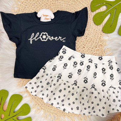 Conj. Blusa Flower com Bolinhas e Short Saia Floral - Preto e Off White