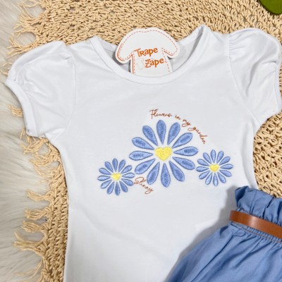 Conj. Blusa Flowers in My Garden e Short Saia - Branco e Azul Jeans