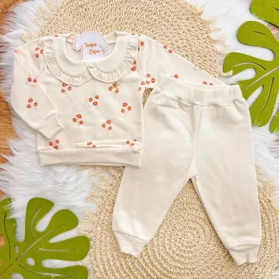 Conj. Casaco Florzinhas Laranjas e Calça de Moletom - Areia 