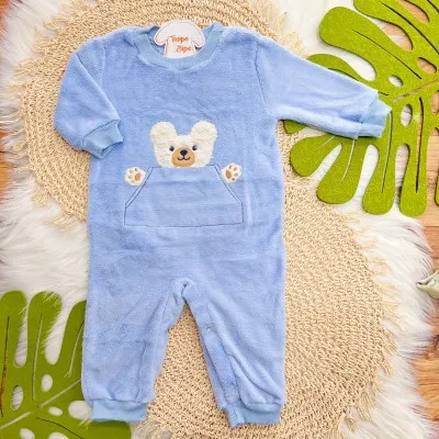 Macacão em Plush Ursinho no Bolsinho - Azul Bebê