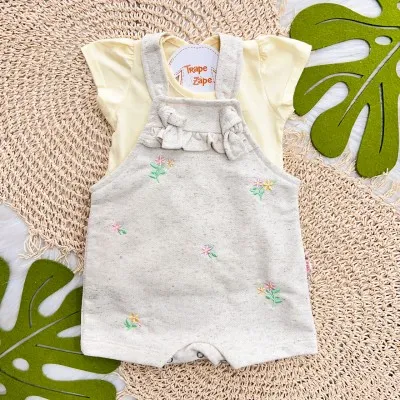 Conj. Blusa Manga Curta e Jardineira de Linho Florzinhas - Amarelo e Areia