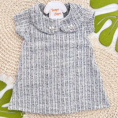 Vestido em Tweed com Pérola na Gola - Preto