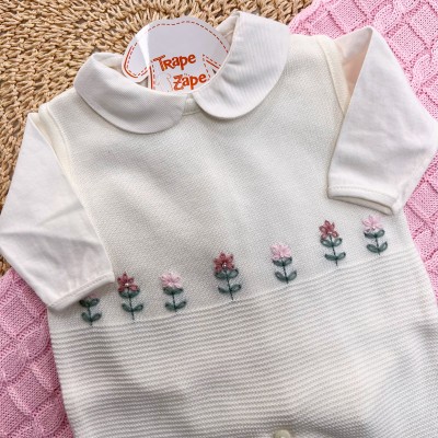 Saída de Maternidade - Ivone Flores Salopete - Off White e Rosa
