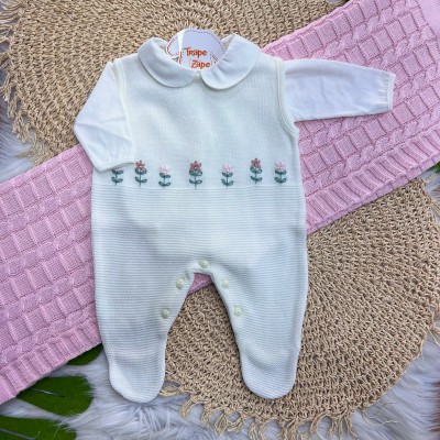 Saída de Maternidade - Ivone Flores Salopete - Off White e Rosa