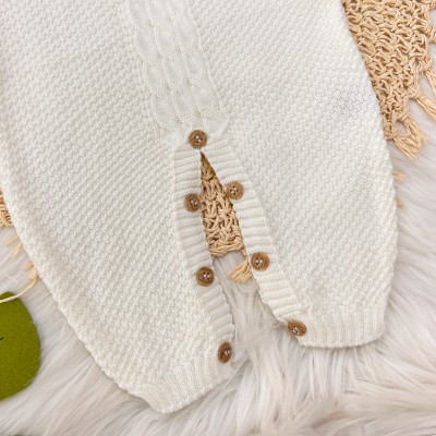 Jardineira de linha pipoca off white