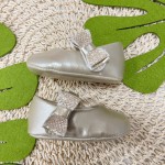 Sapato Boneca - Dourado com Laço de glitter Lateral