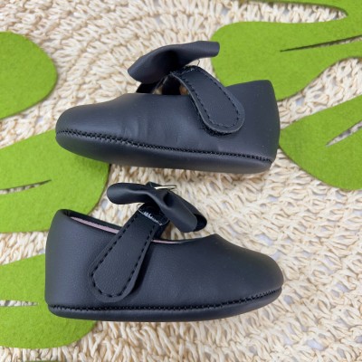  Sapato Boneca - Preto com Laço e Coração Frontal