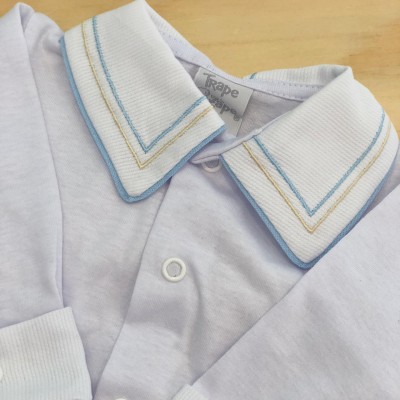 Body branco com gola bordado linhas azul bebe e bege